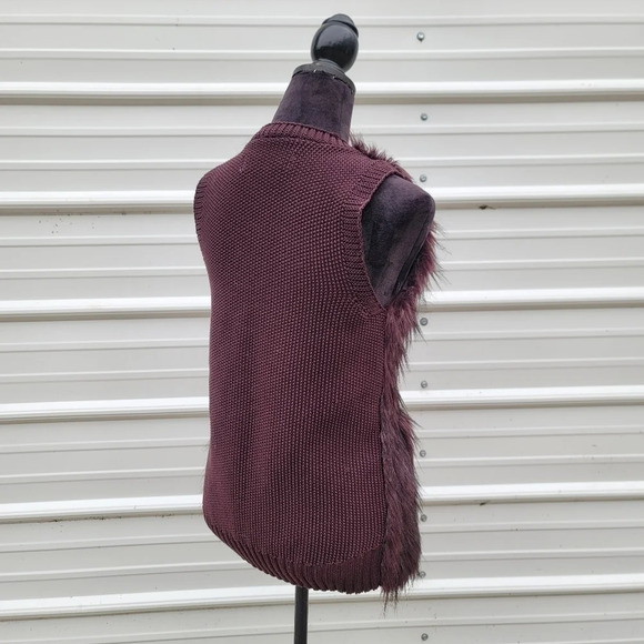 Sebby Collection Vest Faux Fur Front Purple Knit Back with Pockets Hook Small S - Picture 7 of 9